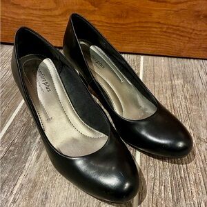 Comfort Plus by Predictions Black Heels